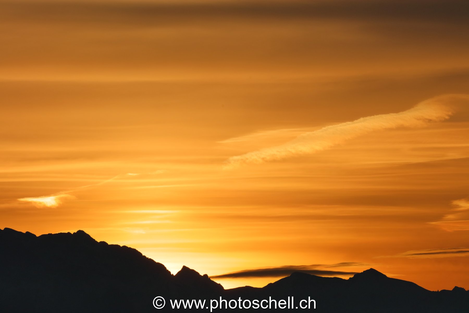 Ciel doré au lever de soleil