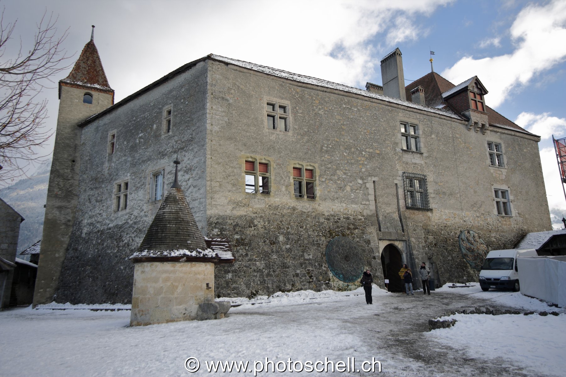 Photo 1