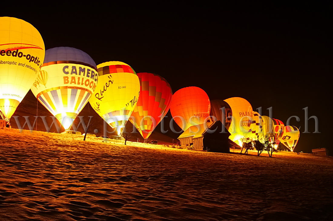 Mongolfières dans la nuit...