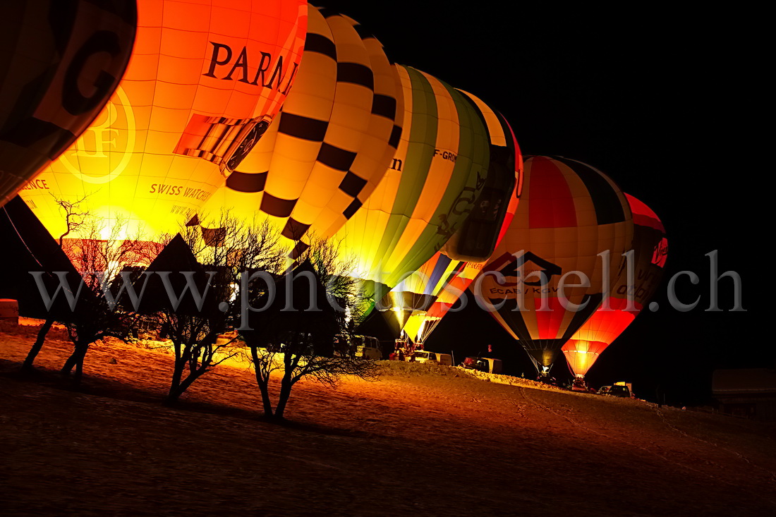 Mongolfières dans la nuit...