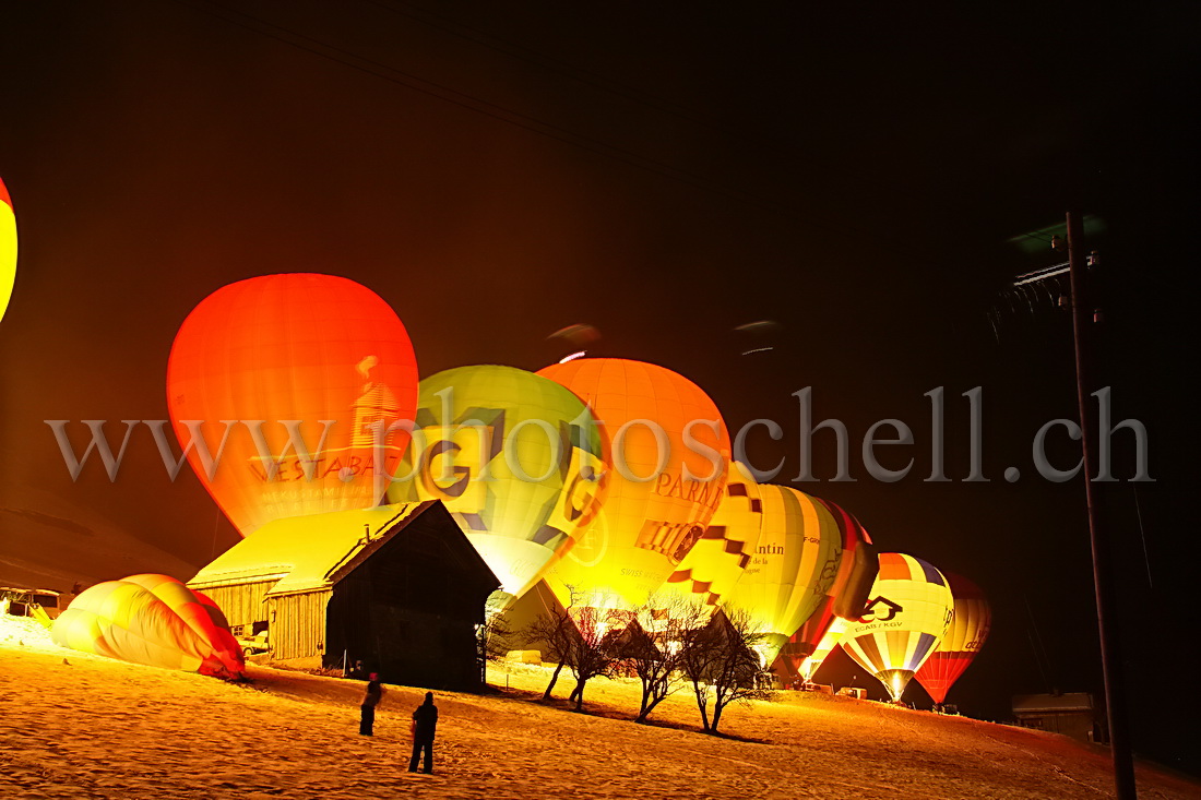 Mongolfières dans la nuit...