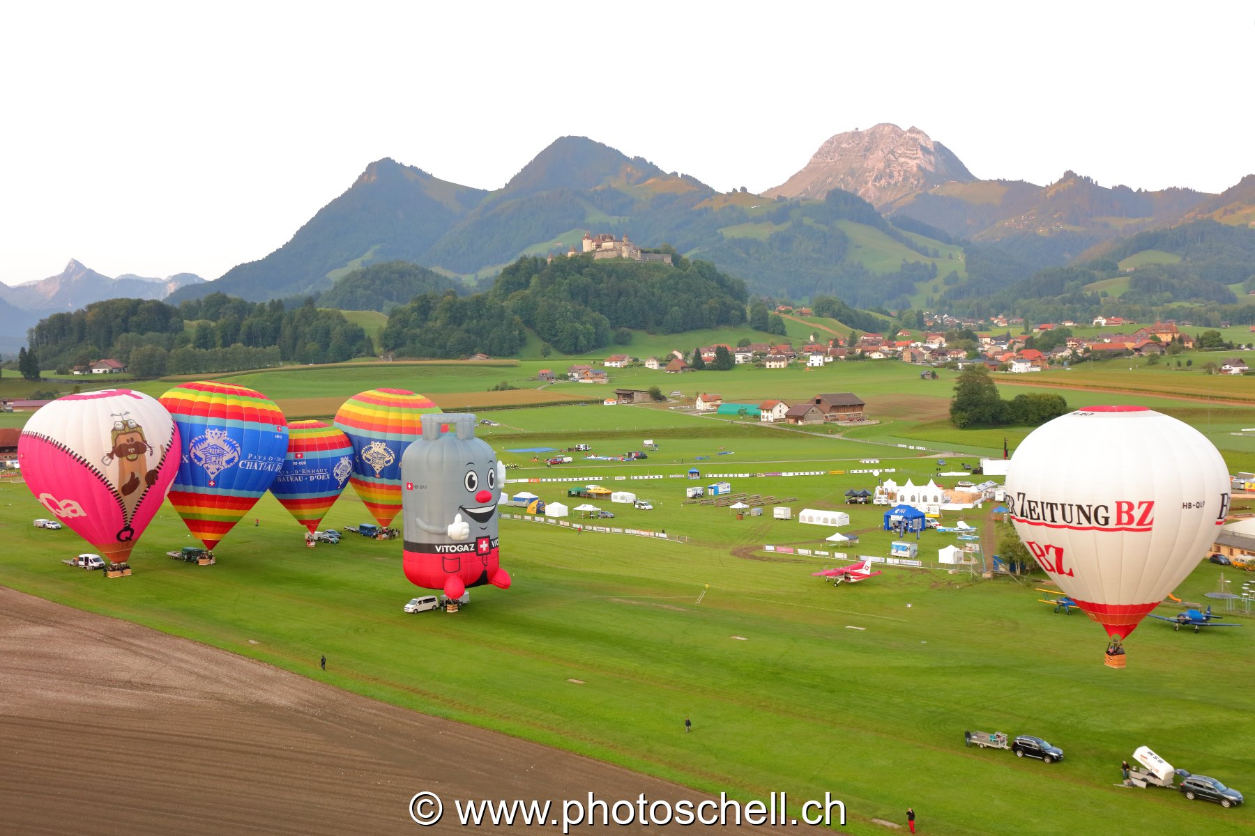 Mongolfières