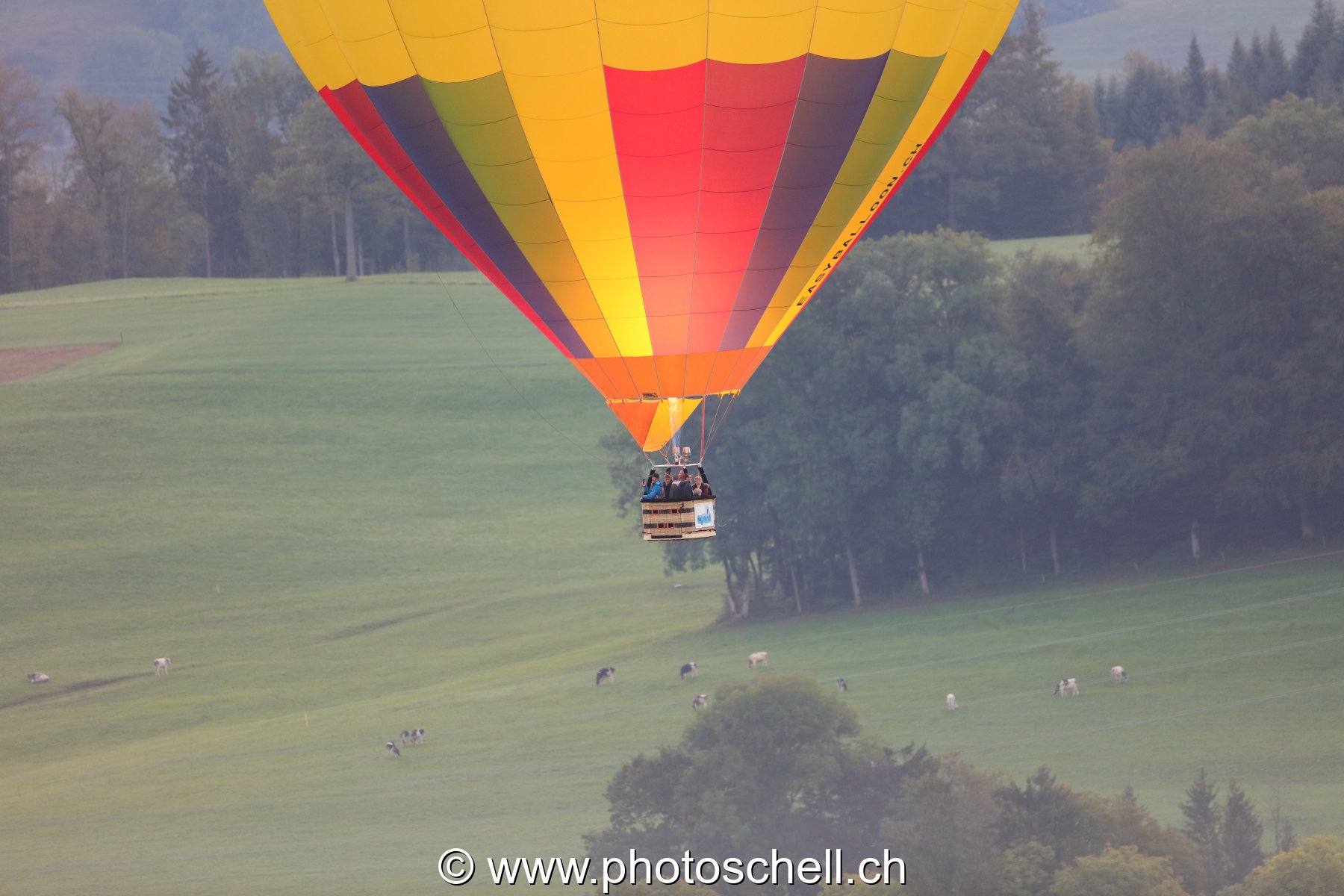Décollage de mongolfière en Gruyère