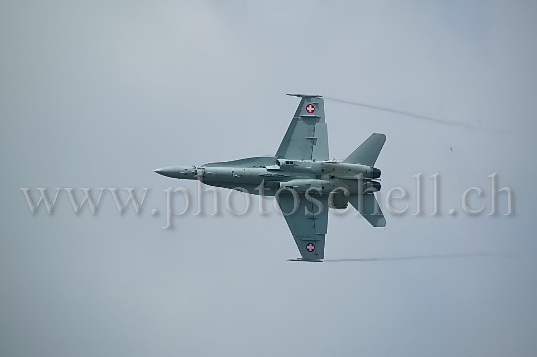 FA-18C Suisse (vu de dessous)