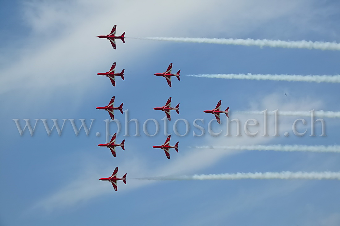 Red Arrows en travers