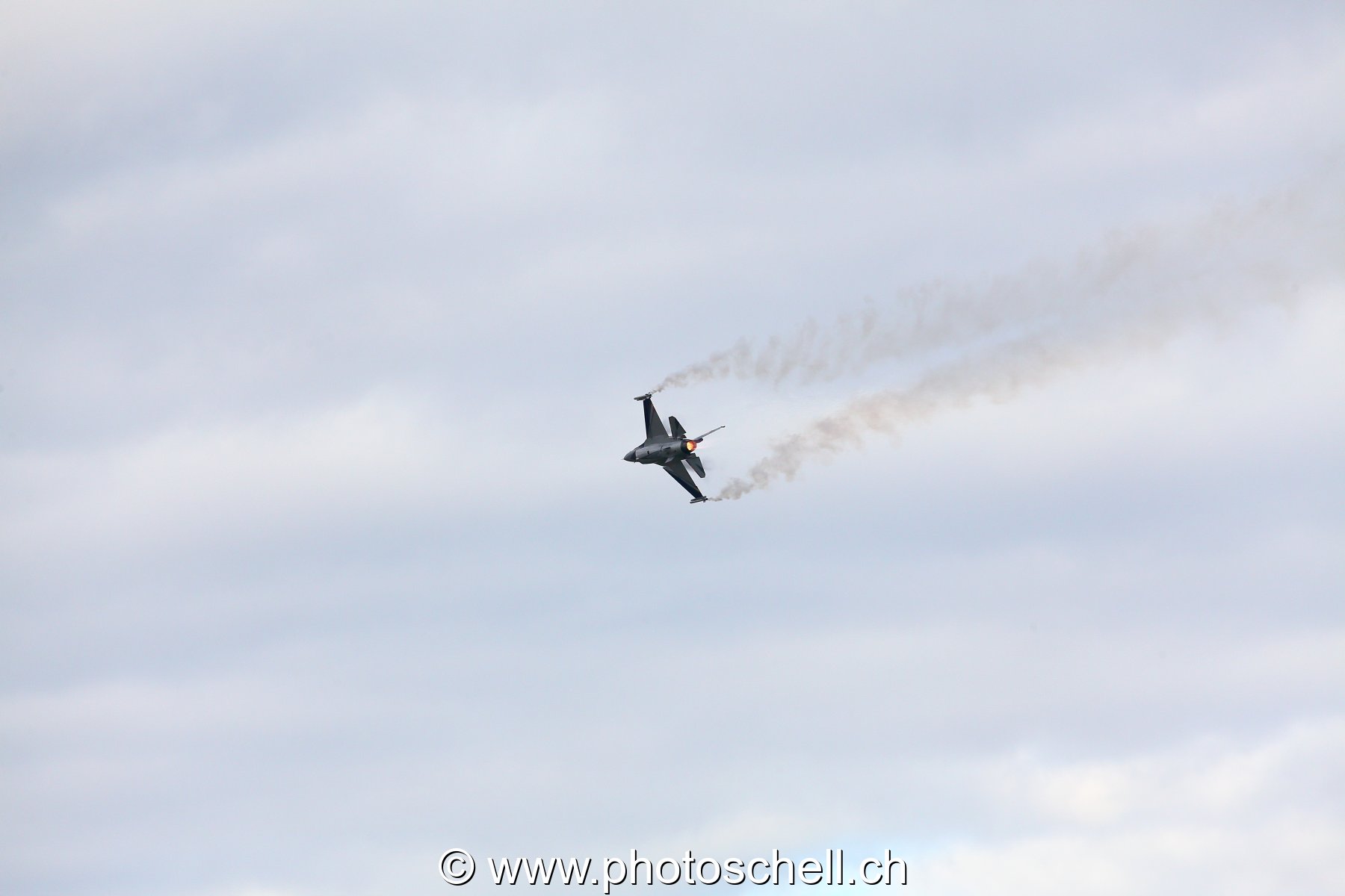 Air 14 : F16 en action