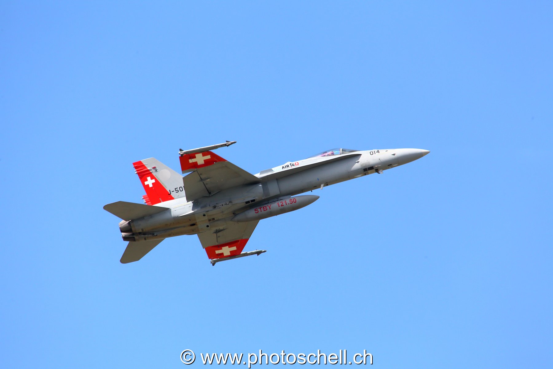 Air 14 : F/A 18
