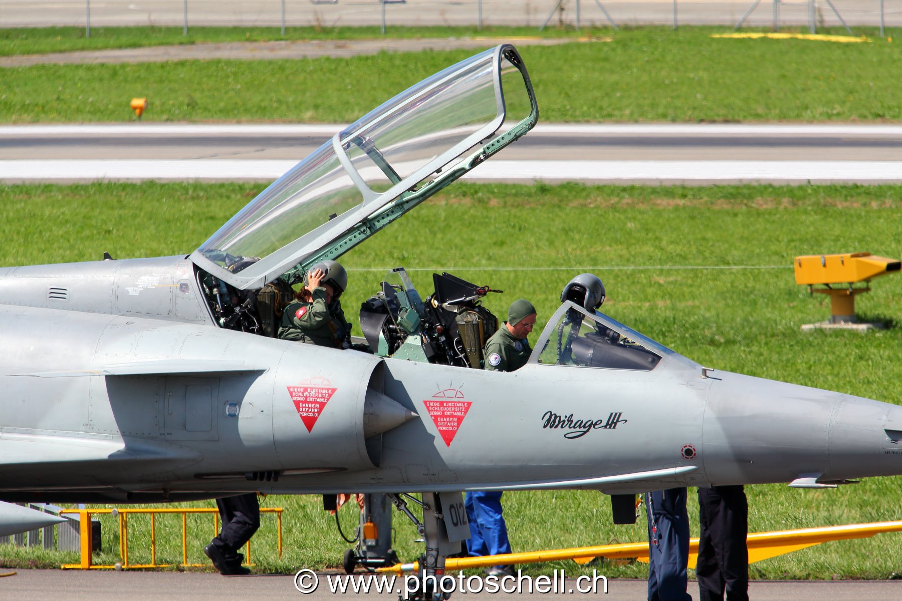 Air 14 : ouverture de la verrière du Mirage III