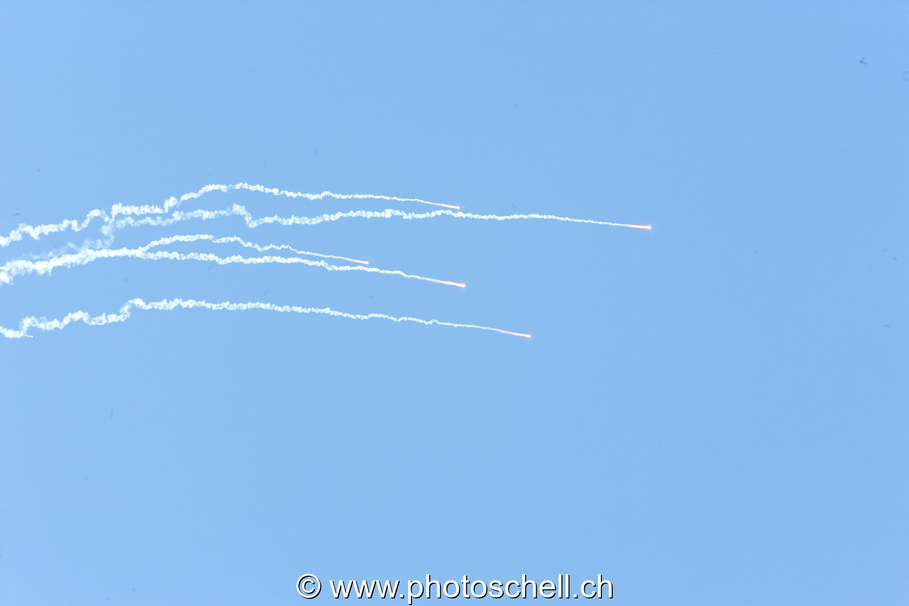 Air 14 : leurres dans le ciel