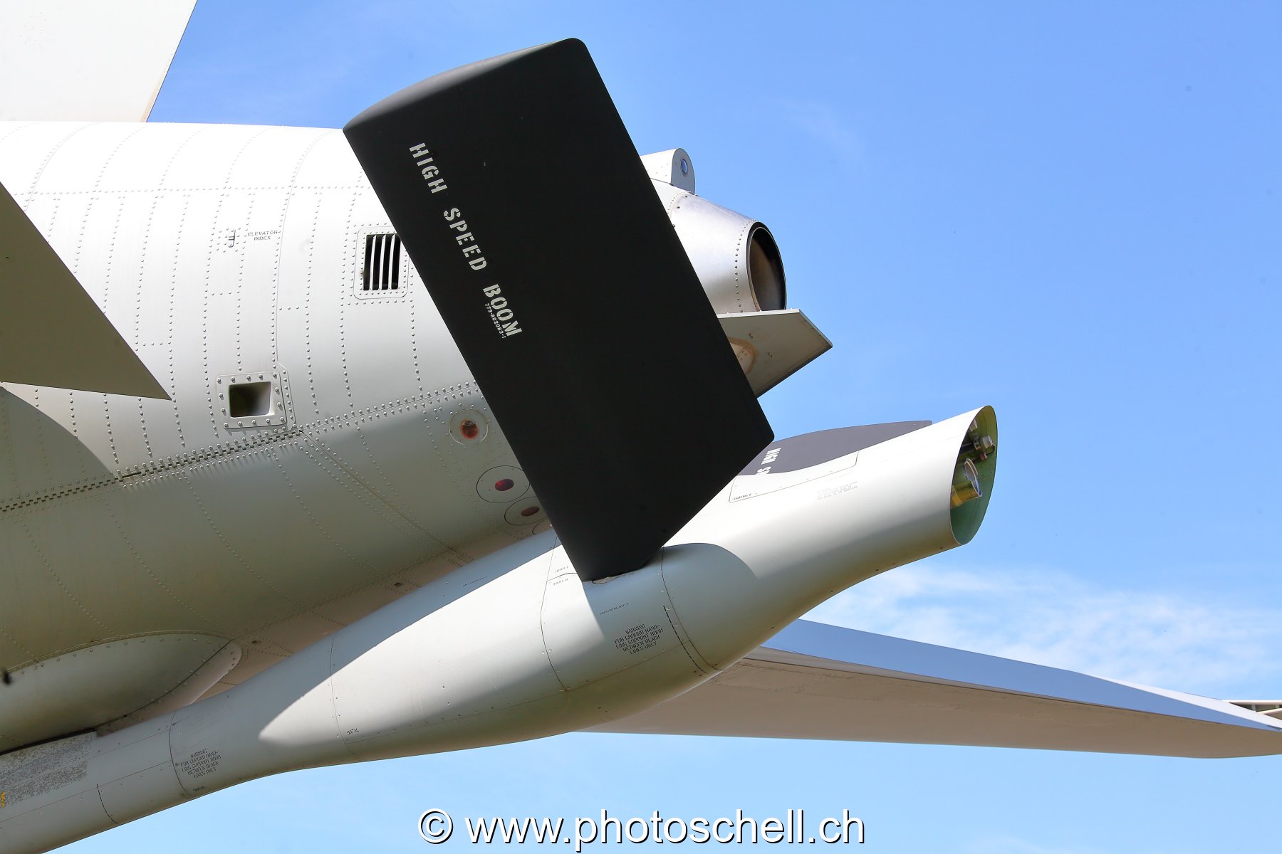 Air 14 : perche de ravitaillement