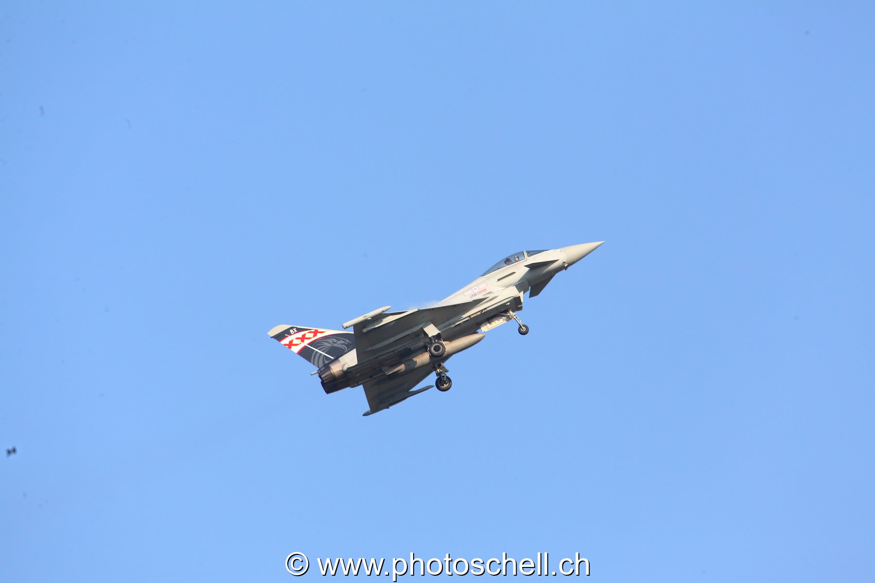 Air 14 : Typhoon