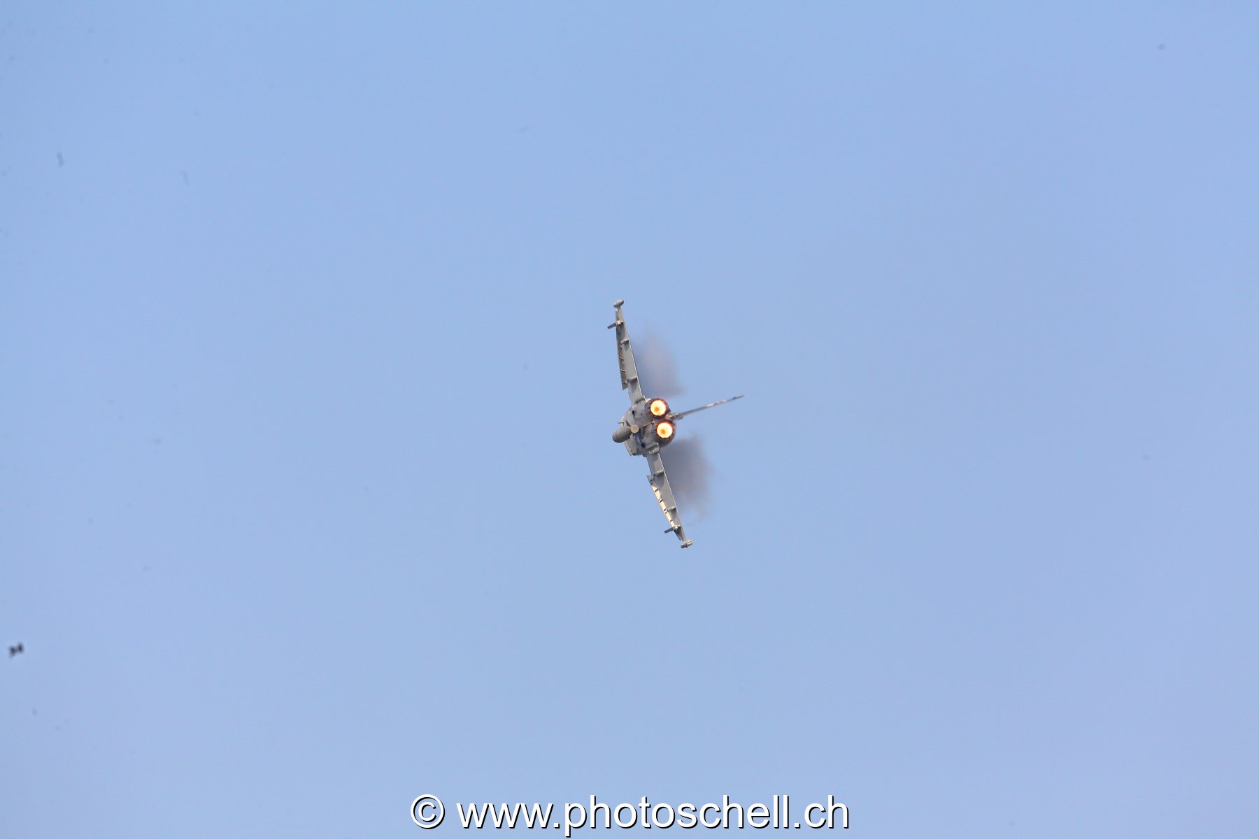 Air 14 : Typhoon