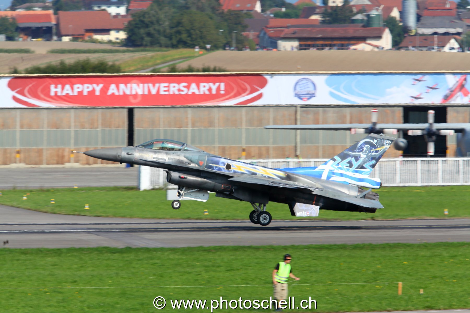 Air 14 : F16 grec
