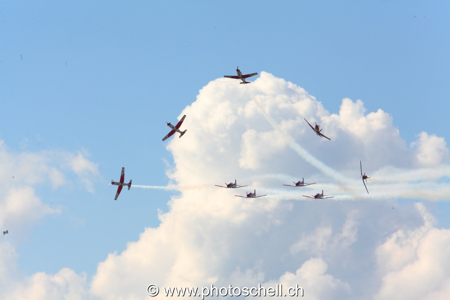Air 14 : Patrouille Suisse en PC9