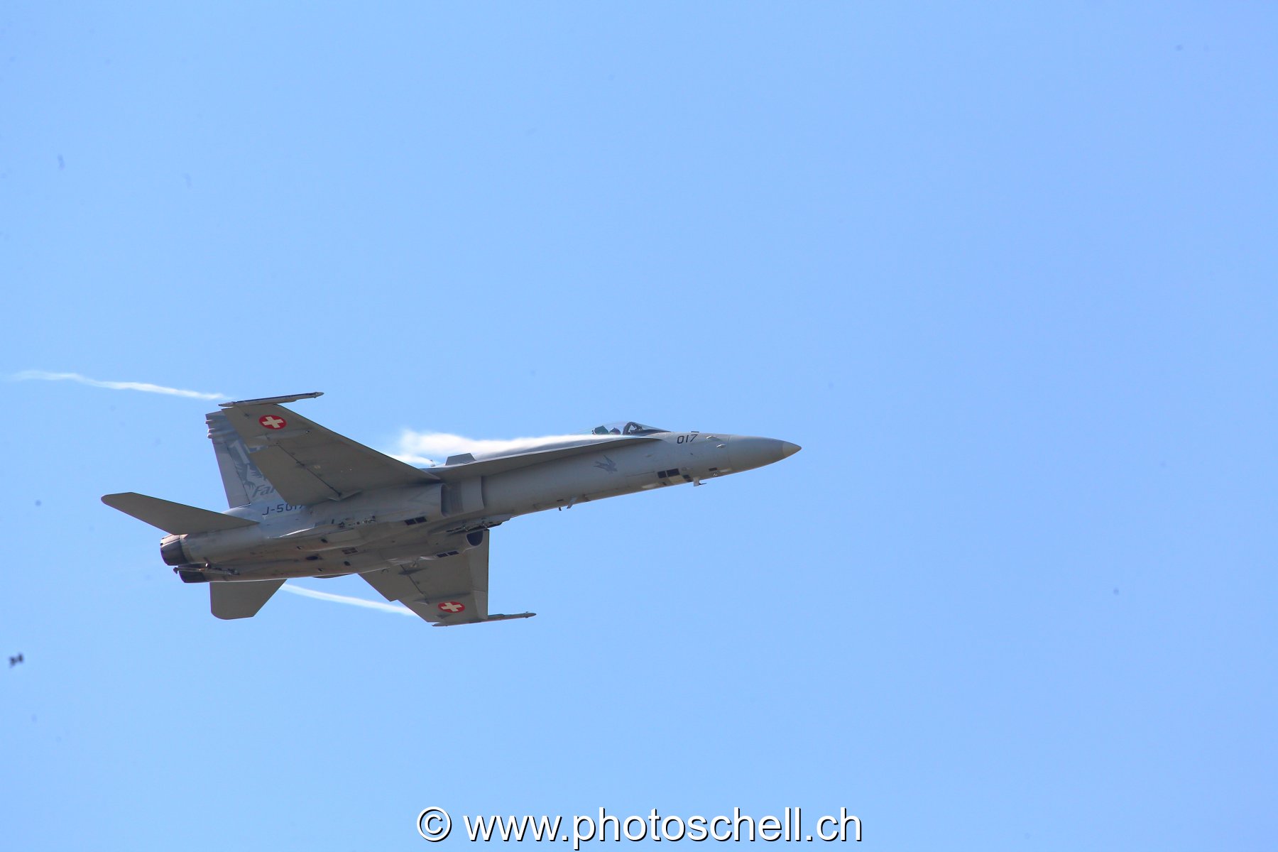 Air 14 : F/A 18