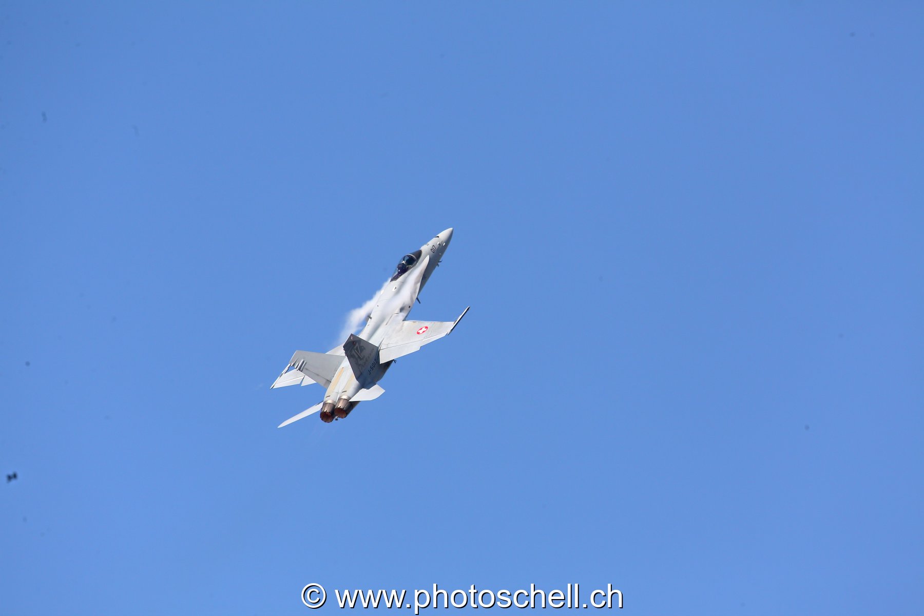 Air 14 : F/A 18