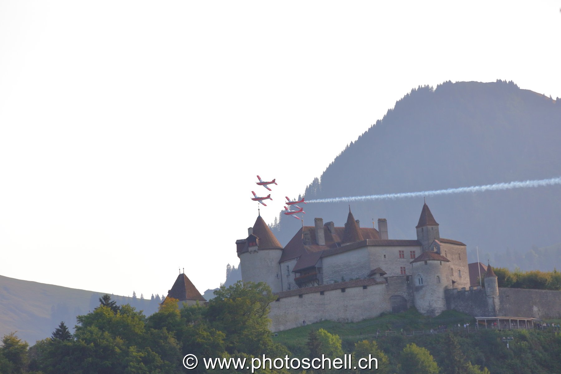 Patrouille Suisse au-dessus de Gruyères
