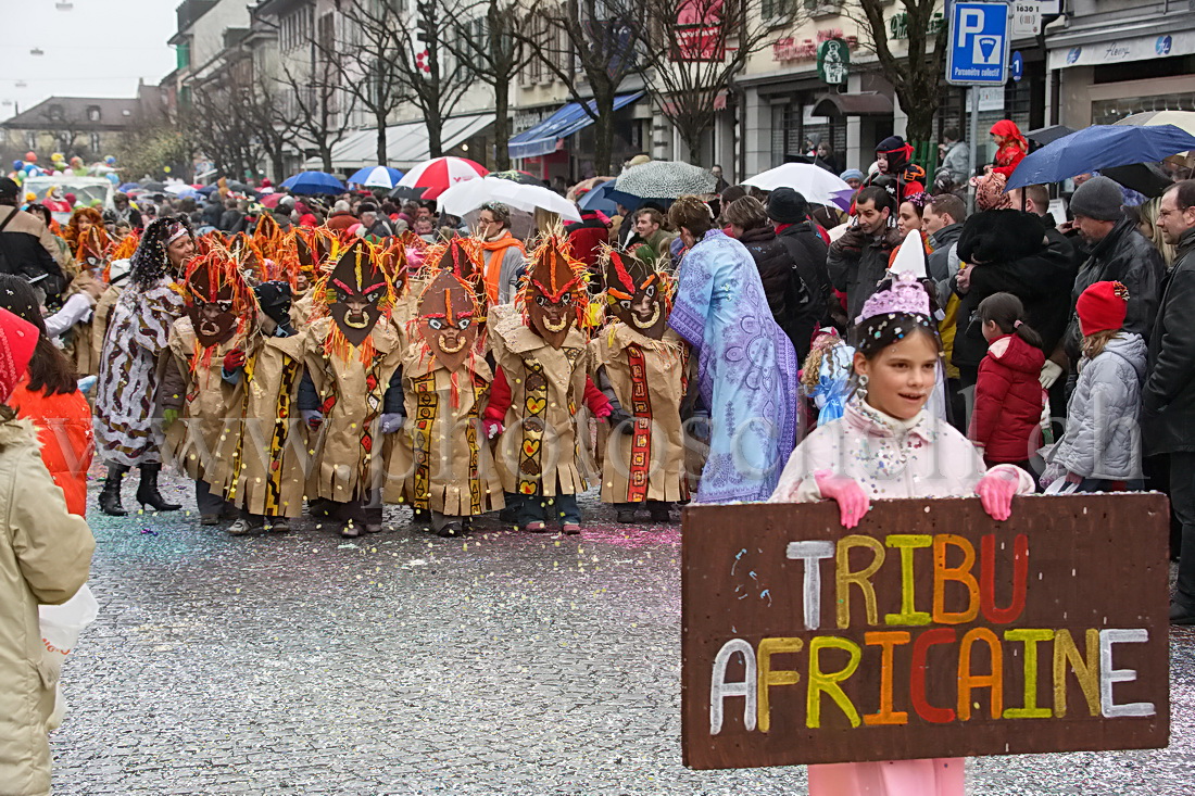La tribu africaine arrive
