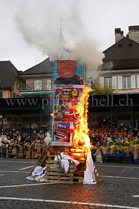 Le bonhomme hiver en feu, le printemps approche...