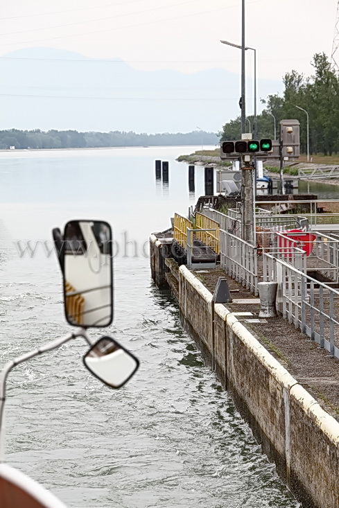 Rétroviseur sur l'eau