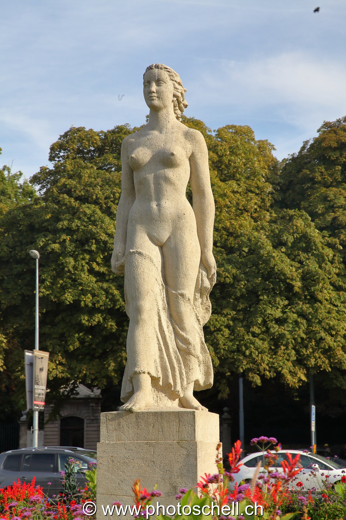 Statue