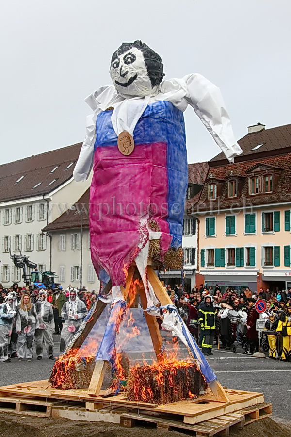 Mise à feu du bonhomme hiver