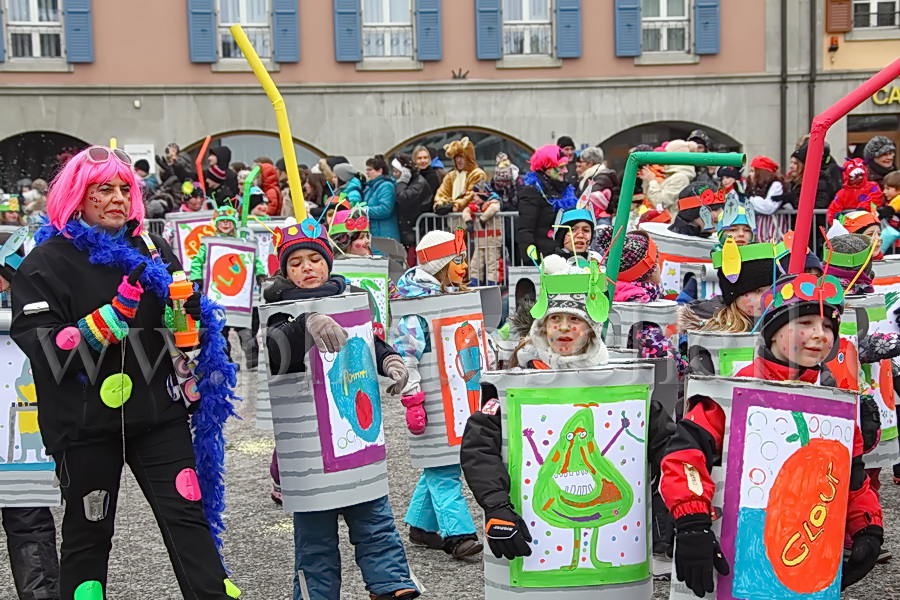 Les enfants au carnaval