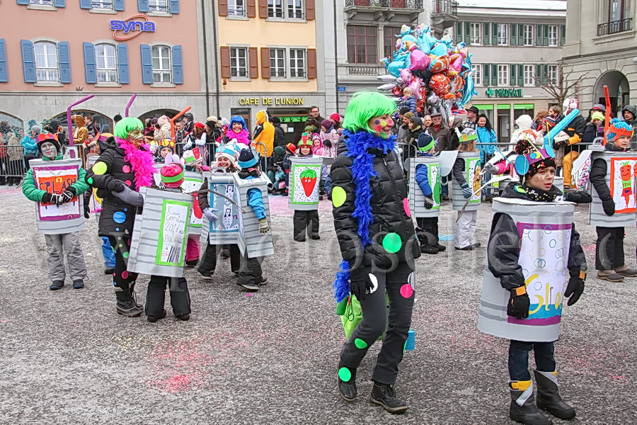 Enfants au carnaval de Bulle 2015