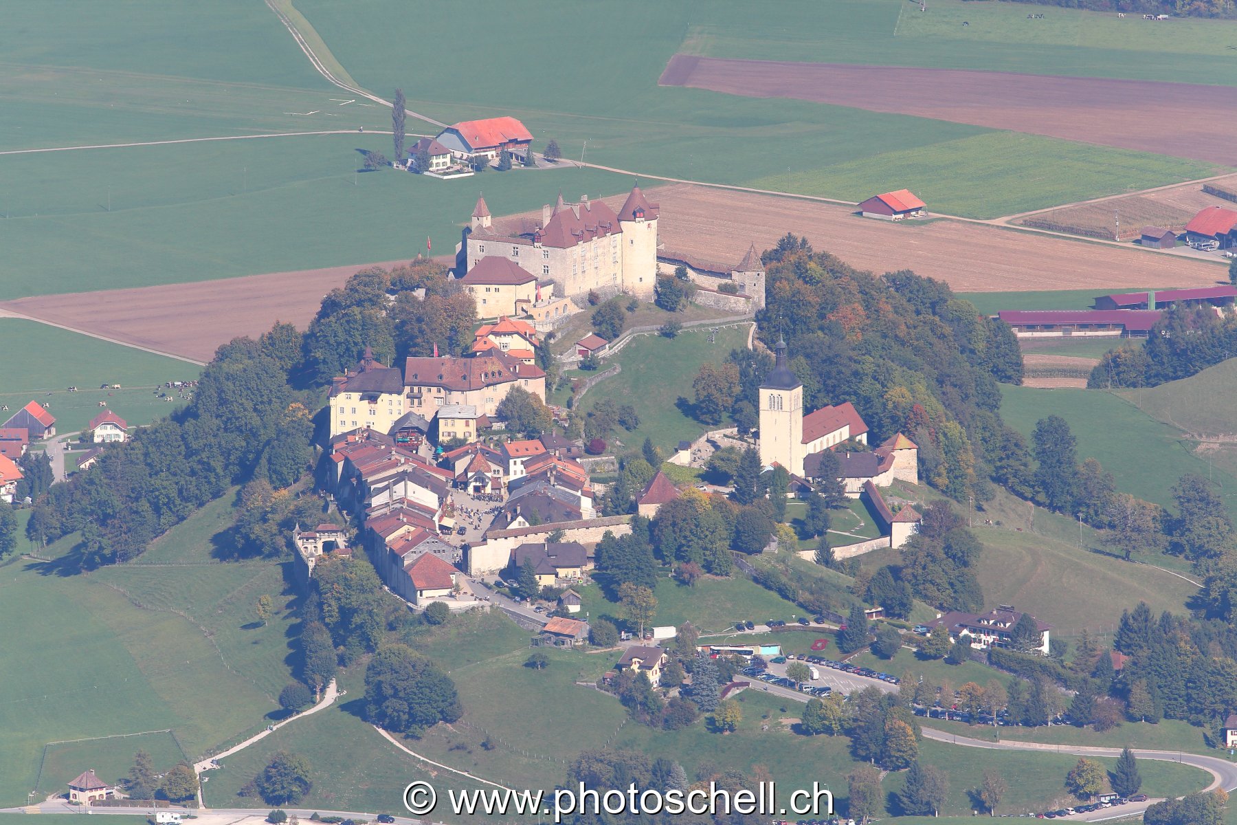Gruyères depuis le sommet du Moléson