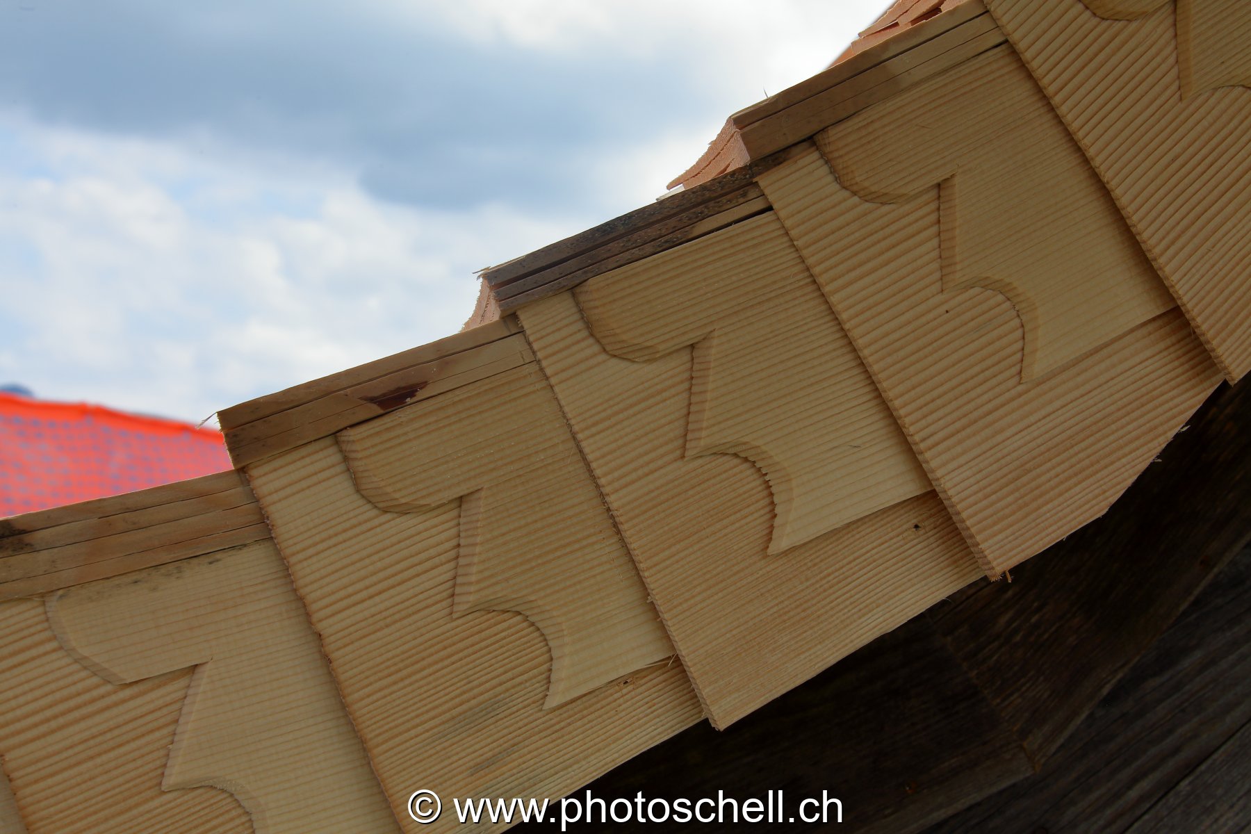 Tavillonnage de la chapelle à la croisée de Marsens