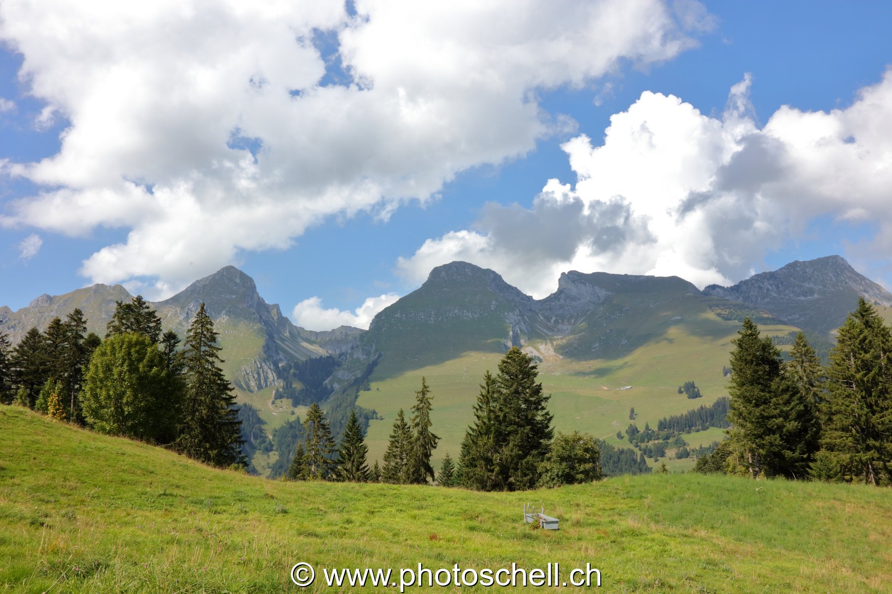 Montagnes en face des Gastlosen