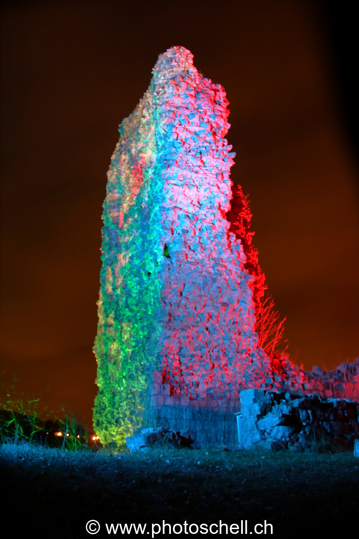 La tour sud de l'île d'Ogoz et sa féerie de couleurs