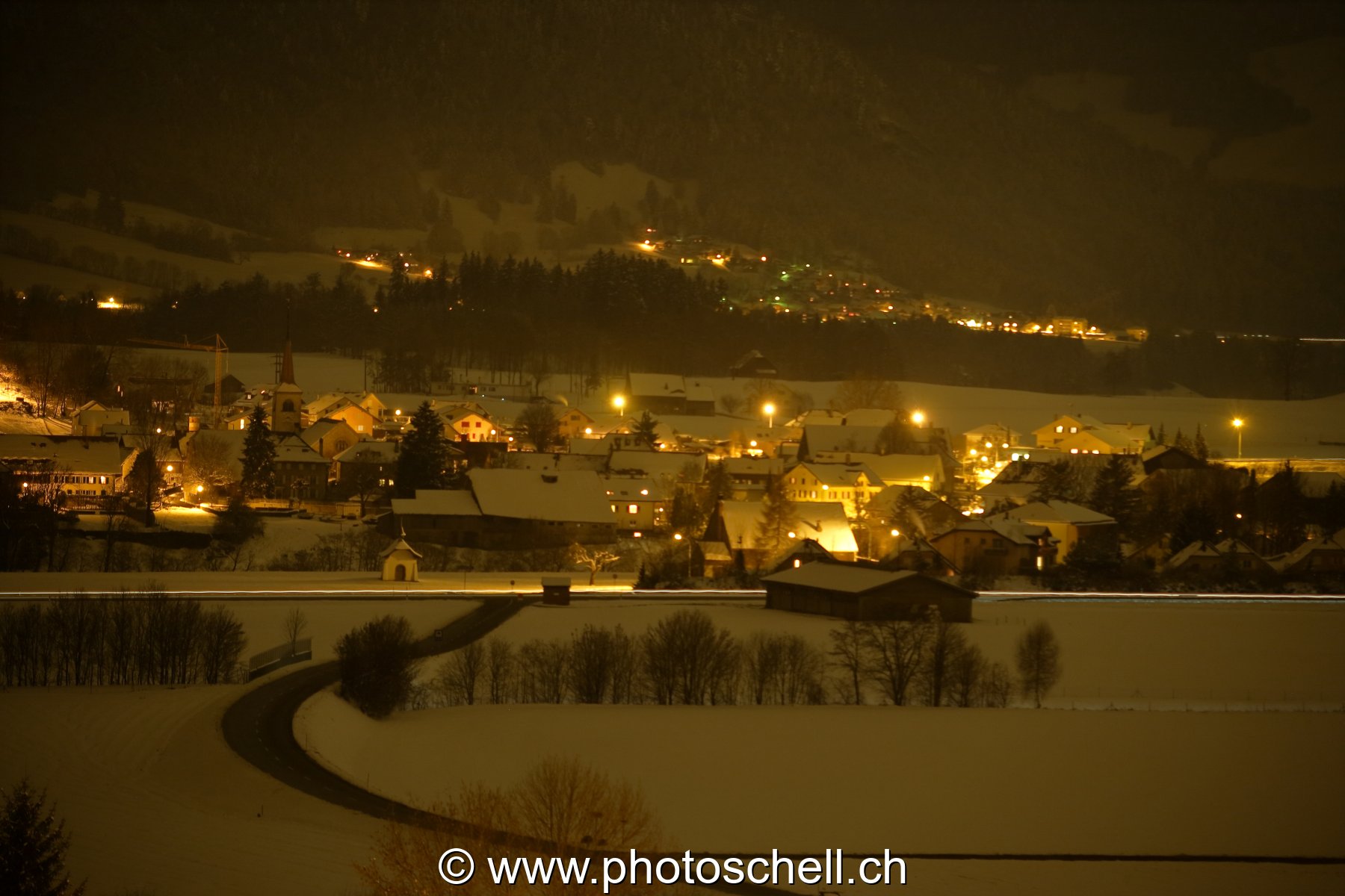 Echarlens dans la nuit neigeuse