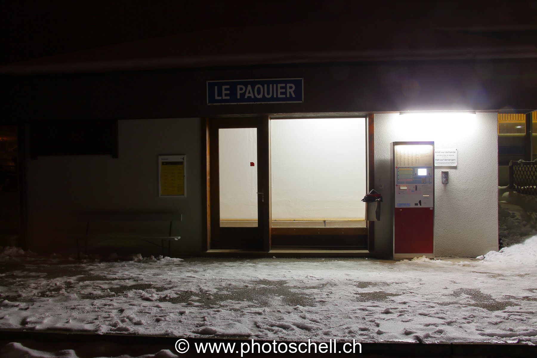 La nouvelle gare du Pâquier