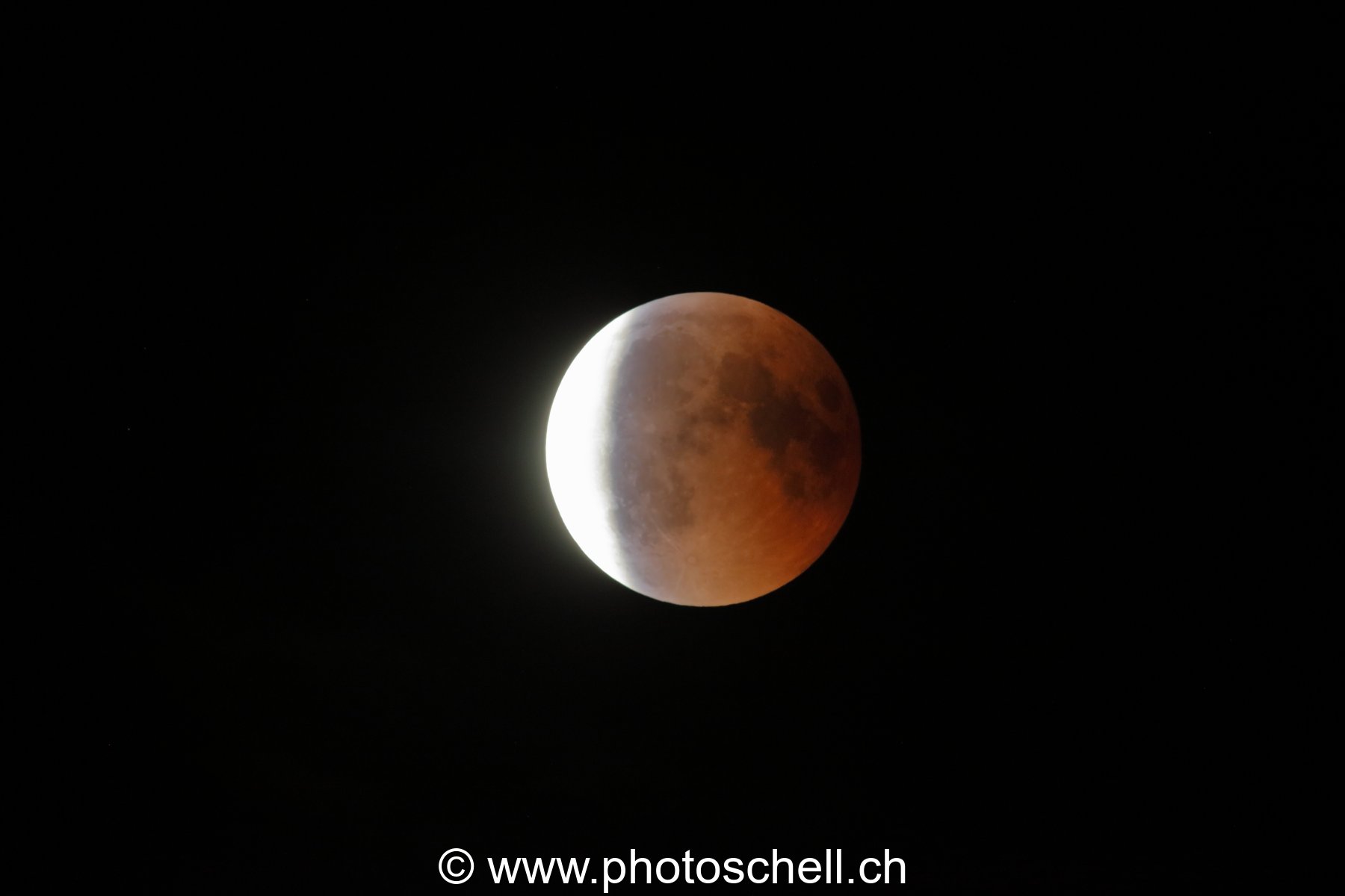 Fin de l'éclipse complète de lune